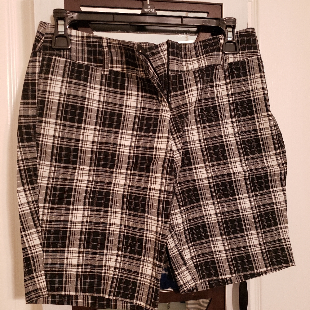 Burmuda shorts